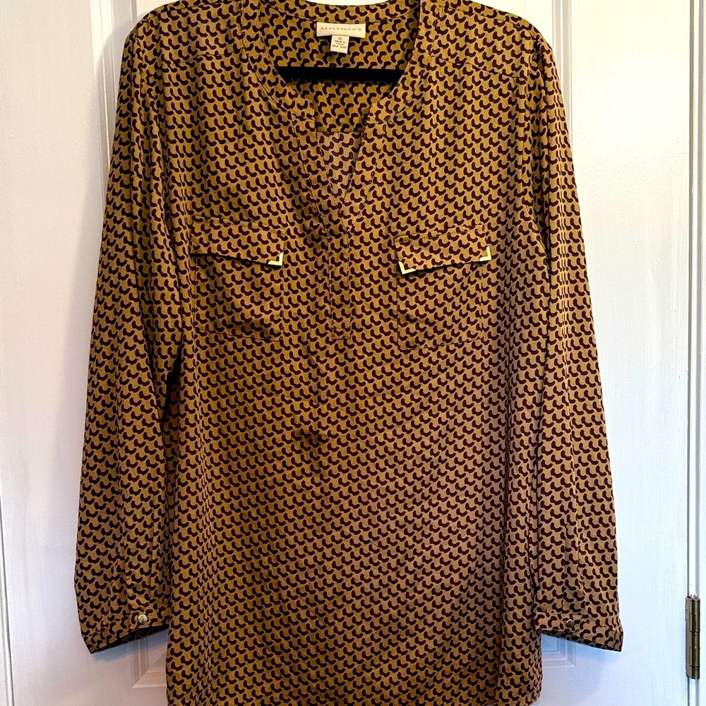 Appleseed's Beige and Brown Curved Pattern Blouse